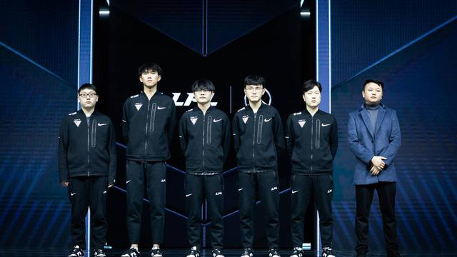 多青少年融 多青少年融