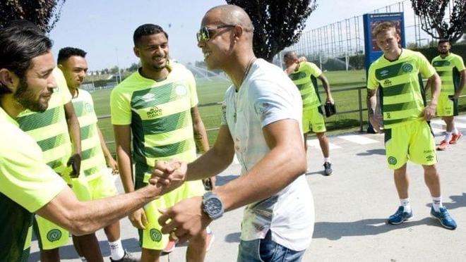 仅让我们见 仅让我们见